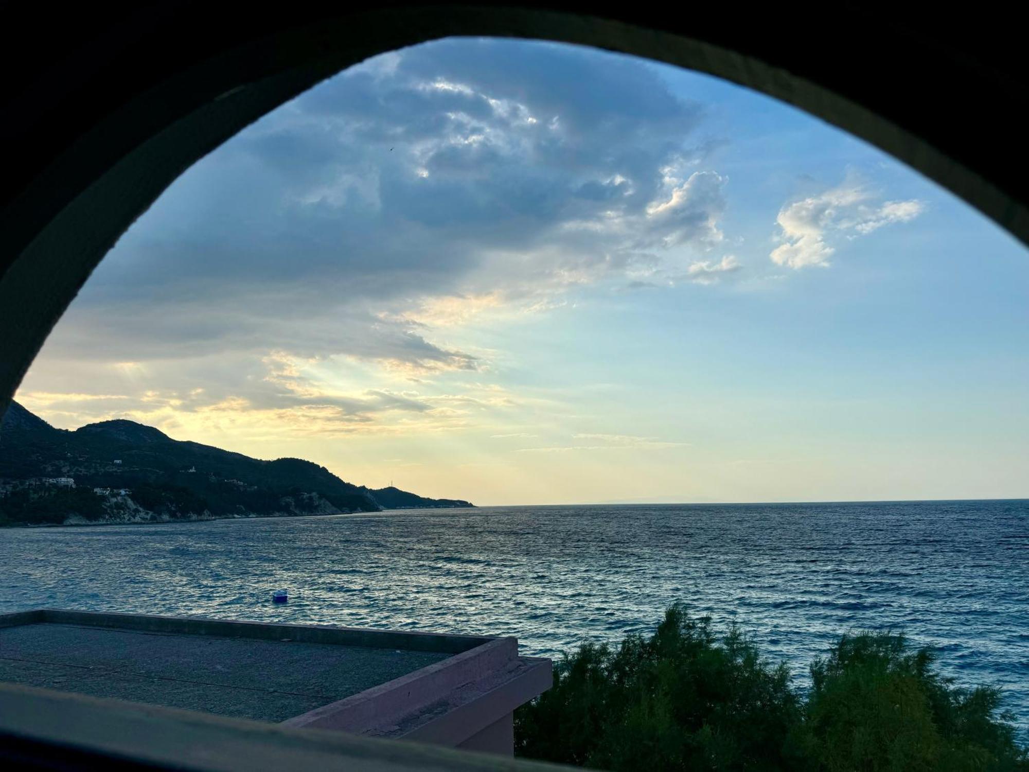 Betty's House - By The Sea *